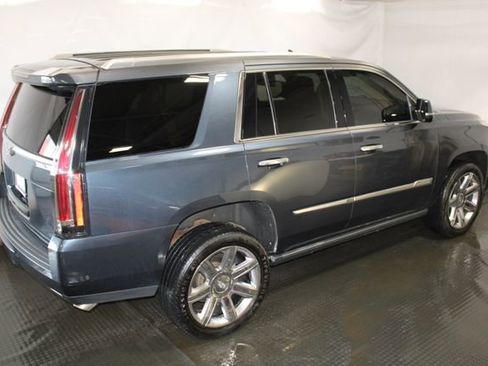 Used 2019 Cadillac Escalade Premium Luxury AWD/4WD image 5