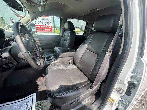Used 2014 GMC Sierra 2500 SLT w/ SLT Convenience Package AWD/4WD image 9