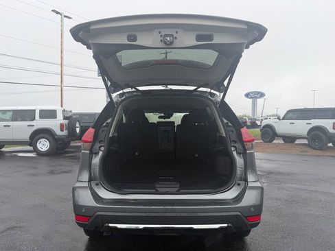 Used 2020 Nissan Rogue SV w/ Premium Package FWD image 5