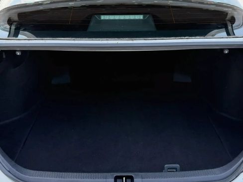 Used 2021 Toyota Camry SE FWD image 19