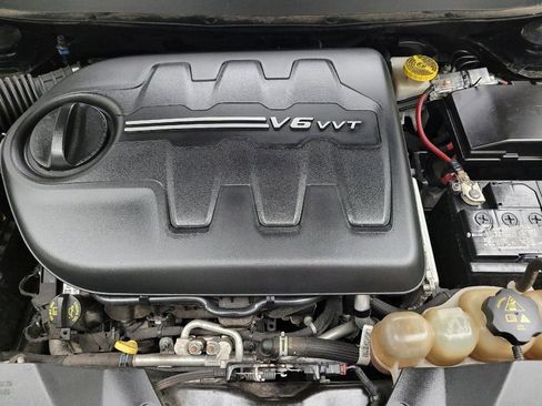 Used 2019 Jeep Cherokee Limited w/ Luxury Group image 30