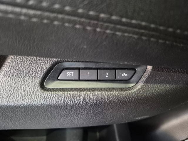 Used 2017 Cadillac Escalade Luxury AWD/4WD image 20