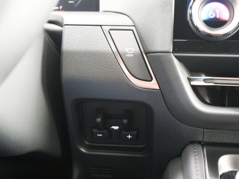 Used 2025 Lexus GX 550 image 30