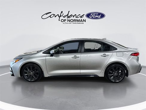 Used 2024 Toyota Corolla SE image 5