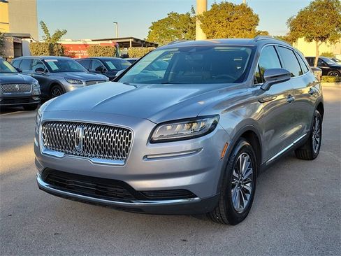 Certified 2023 Lincoln Nautilus AWD w/ Premium Package image 3