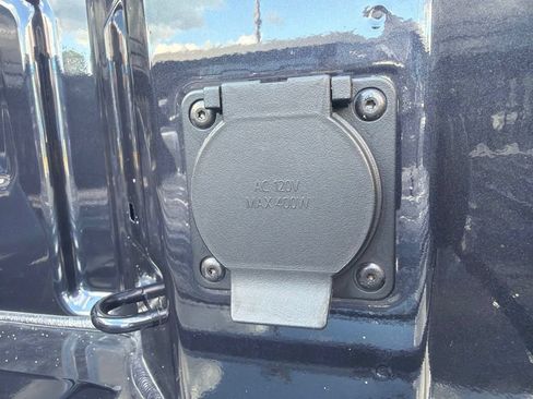 Certified 2025 GMC Sierra 1500 Elevation AWD/4WD image 10