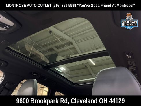 Used 2022 Volvo XC60 T8 R-Design w/ Advanced Package image 31