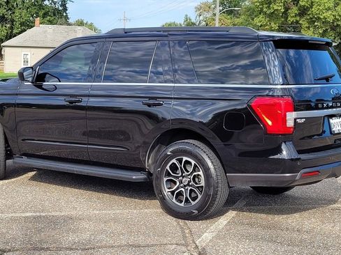 Used 2022 Ford Expedition XL AWD/4WD image 2