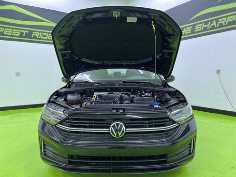 Used 2024 Volkswagen Jetta Sport FWD image 4