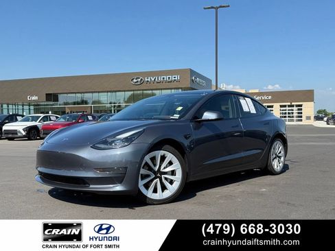 Used 2023 Tesla Model 3 Standard Range RWD image 1