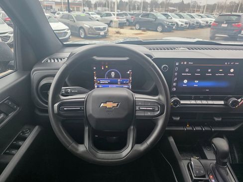Used 2023 Chevrolet Colorado W/T image 12