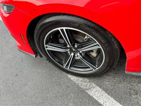 Used 2024 Ford Mustang Convertible image 12