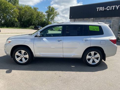 Used 2010 Toyota Highlander Limited AWD/4WD image 3