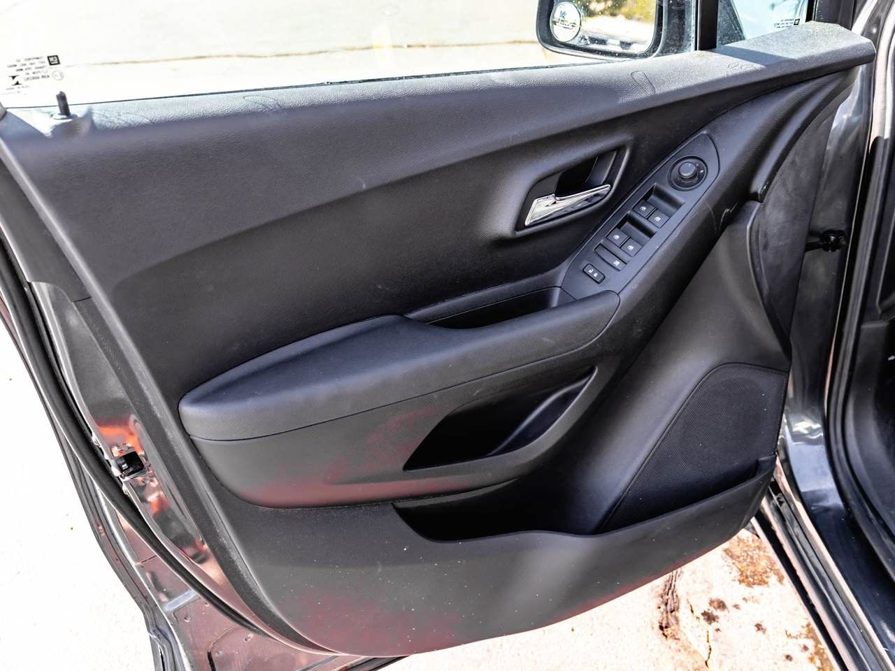Used 2019 Chevrolet Trax LS FWD image 9