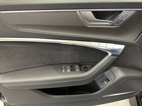 Used 2023 Audi RS 6 AWD/4WD image 18
