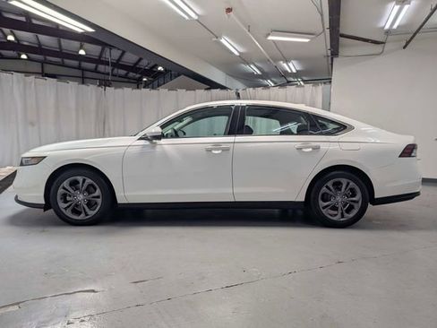 Used 2023 Honda Accord EX image 25