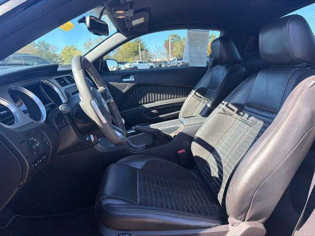Used 2010 Ford Mustang Shelby GT500 RWD image 17