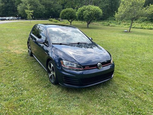 Used 2016 Volkswagen GTI SE FWD image 5