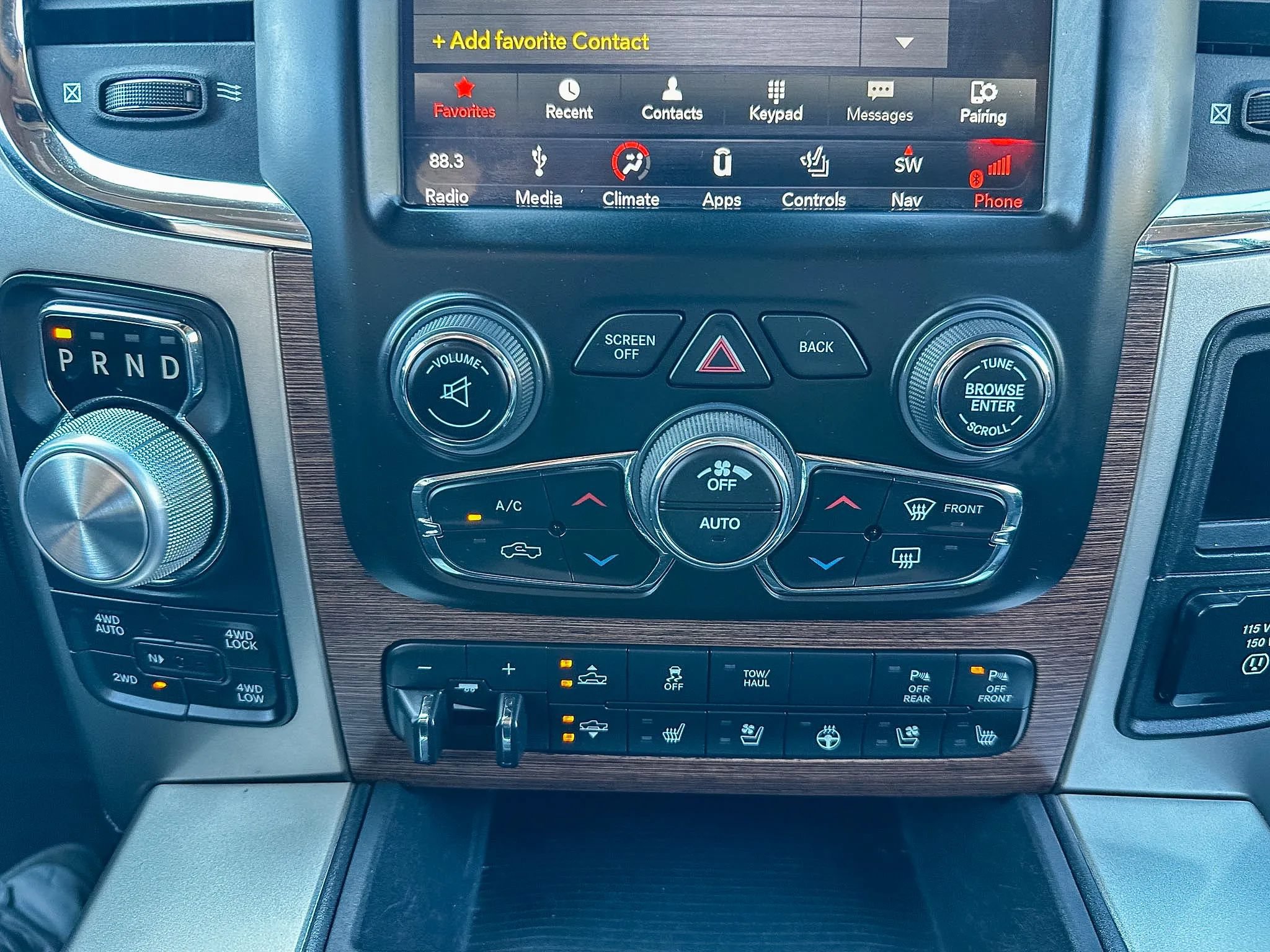 Used 2018 RAM 1500 Laramie w/ Convenience Group AWD/4WD image 20