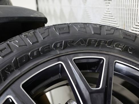 Used 2022 GMC Sierra 1500 SLT w/ SLT Premium Plus Package image 52