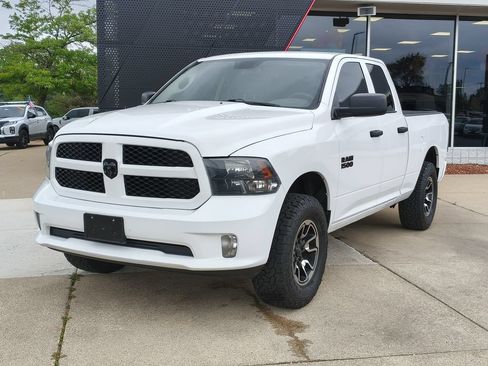 Used 2018 RAM 1500 Express w/ Express Value Package AWD/4WD image 1