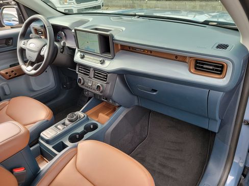 Used 2024 Ford Maverick Lariat w/ 4K Tow Package image 32