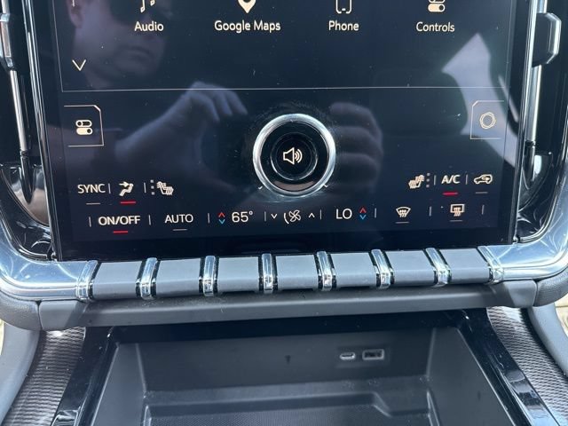Certified 2025 GMC Yukon Elevation w/ LPO, Elevation Black Package AWD/4WD image 33