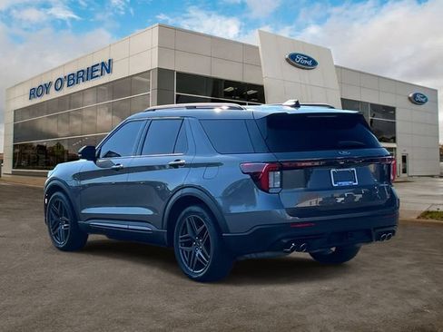 Certified 2025 Ford Explorer ST AWD/4WD image 3
