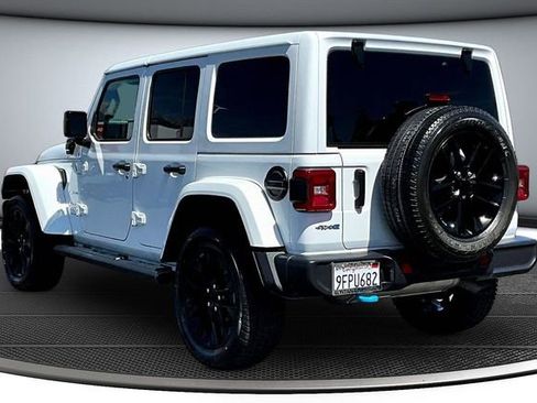 Used 2023 Jeep Wrangler Unlimited Sahara w/ Cold Weather Group image 4