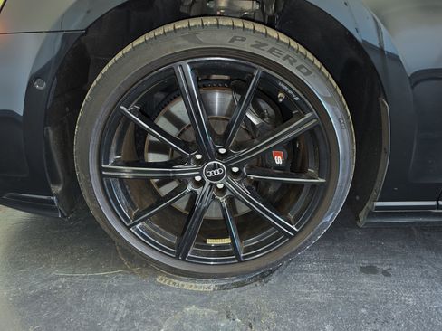 Used 2022 Audi S8 w/ S8 Comfort Plus Package AWD/4WD image 44