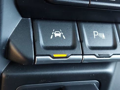 Used 2020 Chevrolet Silverado 1500 LTZ w/ LTZ Premium Package image 28