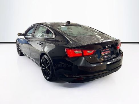 Used 2018 Chevrolet Malibu LT w/ Leather Package image 8