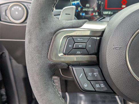 Used 2021 Ford Mustang Shelby GT500 w/ Technology Package image 29