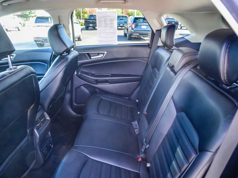 Used 2020 Ford Edge SEL w/ Convenience Package image 17