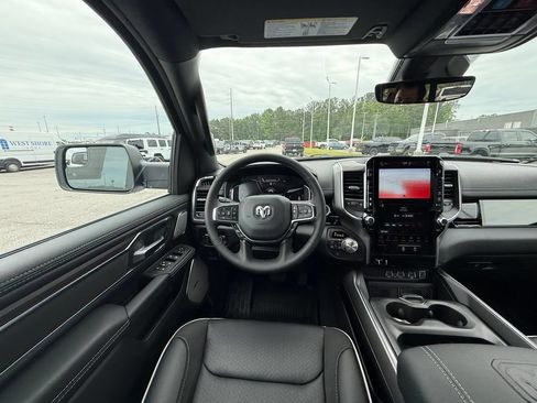 New 2026 RAM 1500 Laramie AWD/4WD image 13