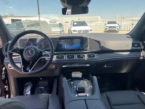 New 2025 Mercedes-Benz GLS 450 4MATIC image 5