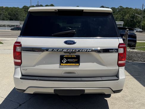 Used 2018 Ford Expedition Max XLT w/ Equipment Group 202A RWD image 6