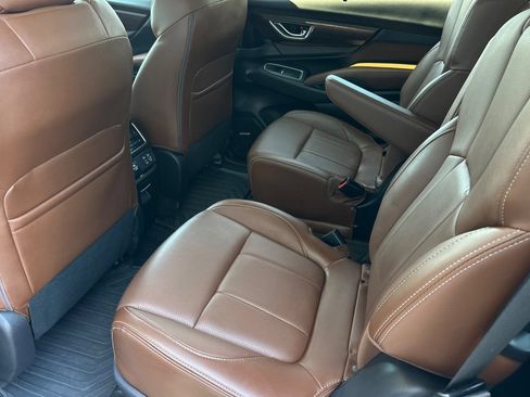 Used 2023 Subaru Ascent Touring AWD/4WD image 12