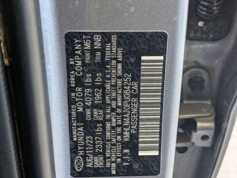 Used 2023 Hyundai Elantra Limited image 29