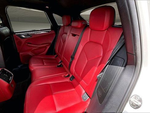 Used 2021 Porsche Macan Turbo w/ Premium Package Plus (PF0) AWD/4WD image 23