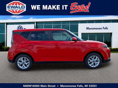 Used 2024 Kia Soul LX w/ Option Group 015 FWD image 6