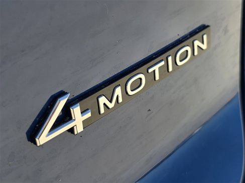 New 2026 Volkswagen Atlas Cross Sport SEL R-Line image 9