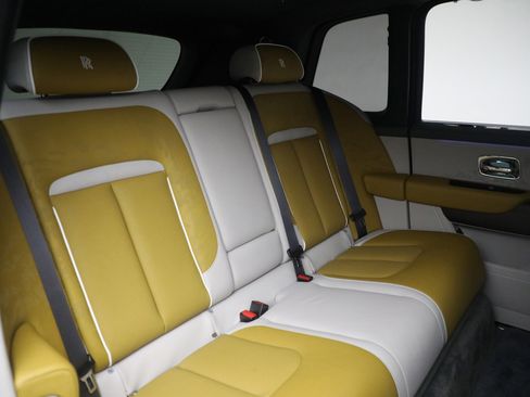 Certified 2025 Rolls-Royce Cullinan image 36