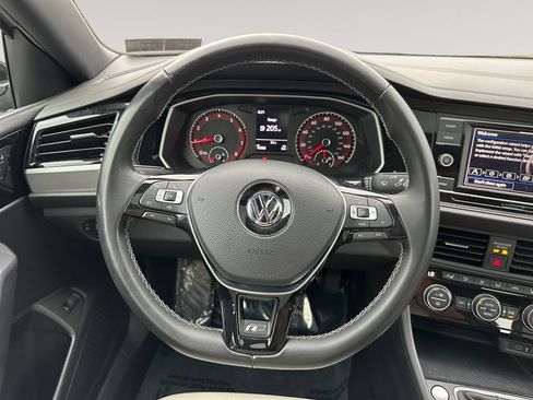 Used 2020 Volkswagen Jetta R-Line w/ R-Line Cold Weather Package FWD image 12