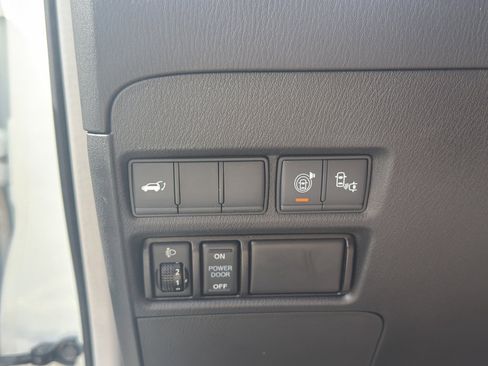 Used 2017 Nissan Armada Platinum w/ Captain Seat Package image 23