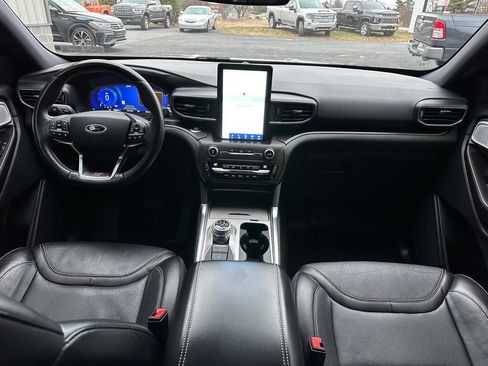 Used 2020 Ford Explorer ST w/ Premium Technology Package image 17