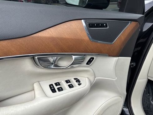 Used 2018 Volvo XC90 T8 Inscription w/ Luxury Package image 20