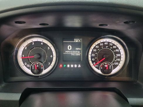 Used 2016 RAM 1500 Express RWD image 23