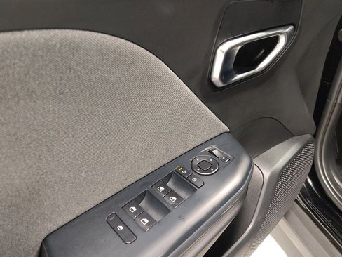 Used 2025 Kia K4 EX FWD image 27
