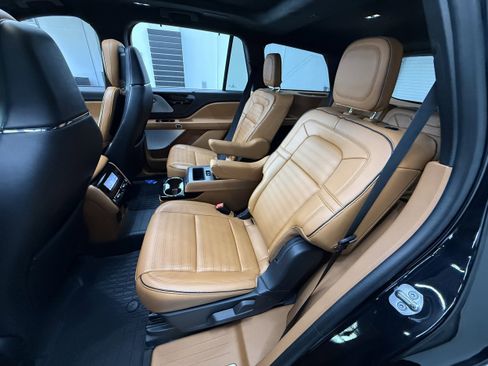 Used 2023 Lincoln Aviator Reserve w/ Equipment Group 201A AWD/4WD image 28
